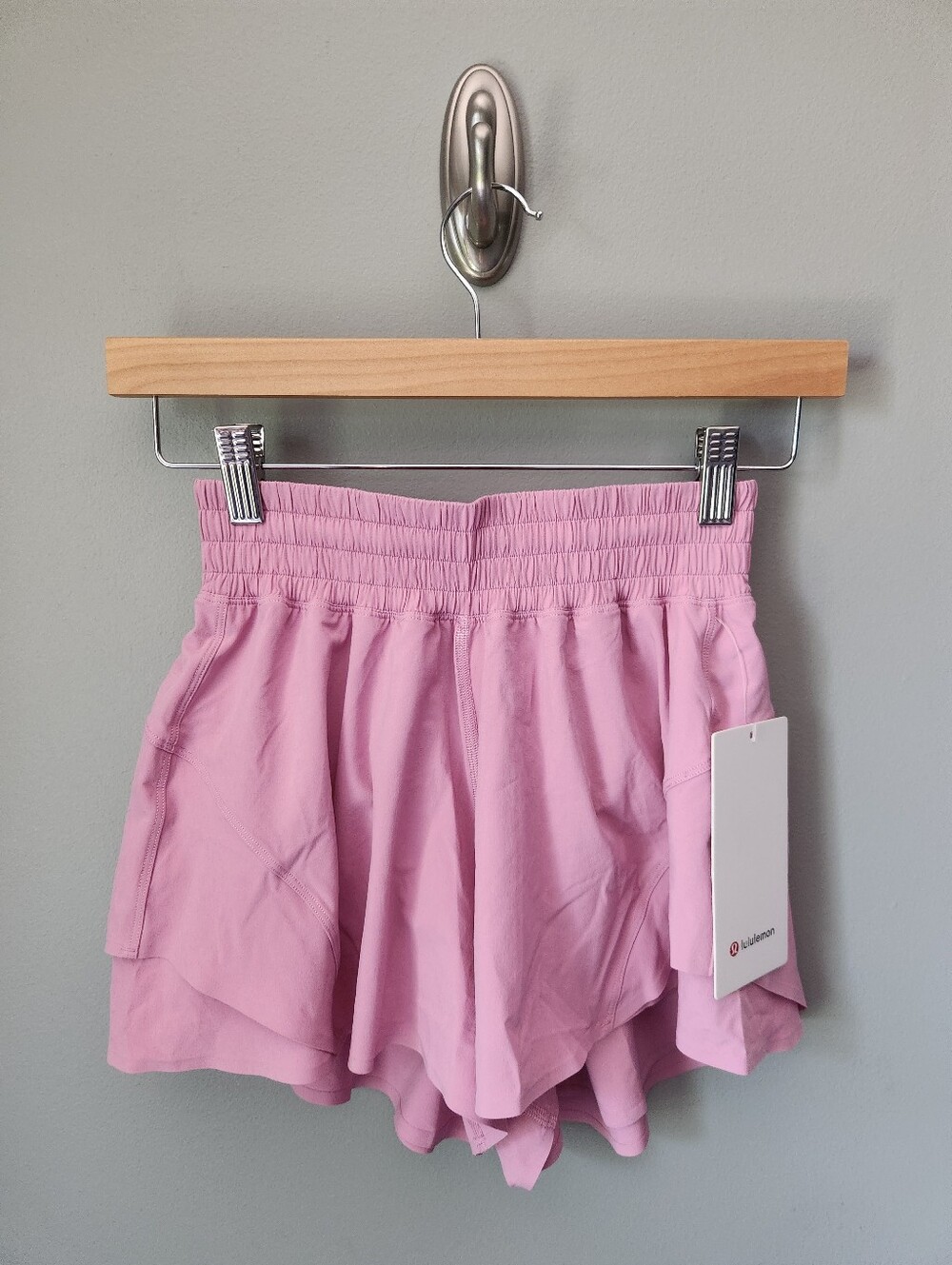 Lululemon Shake It Out Run Shorts 2.5" Pink Size XXS NWT